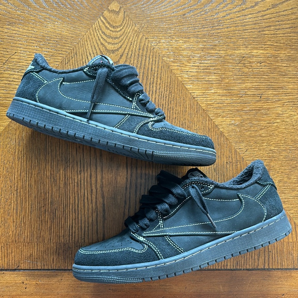 Travis Scott Phantom Black Size 8.5M